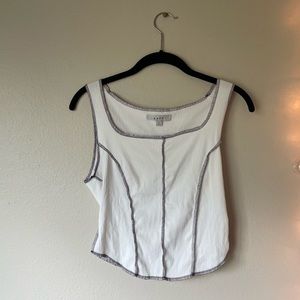 Super cute white lined tank!